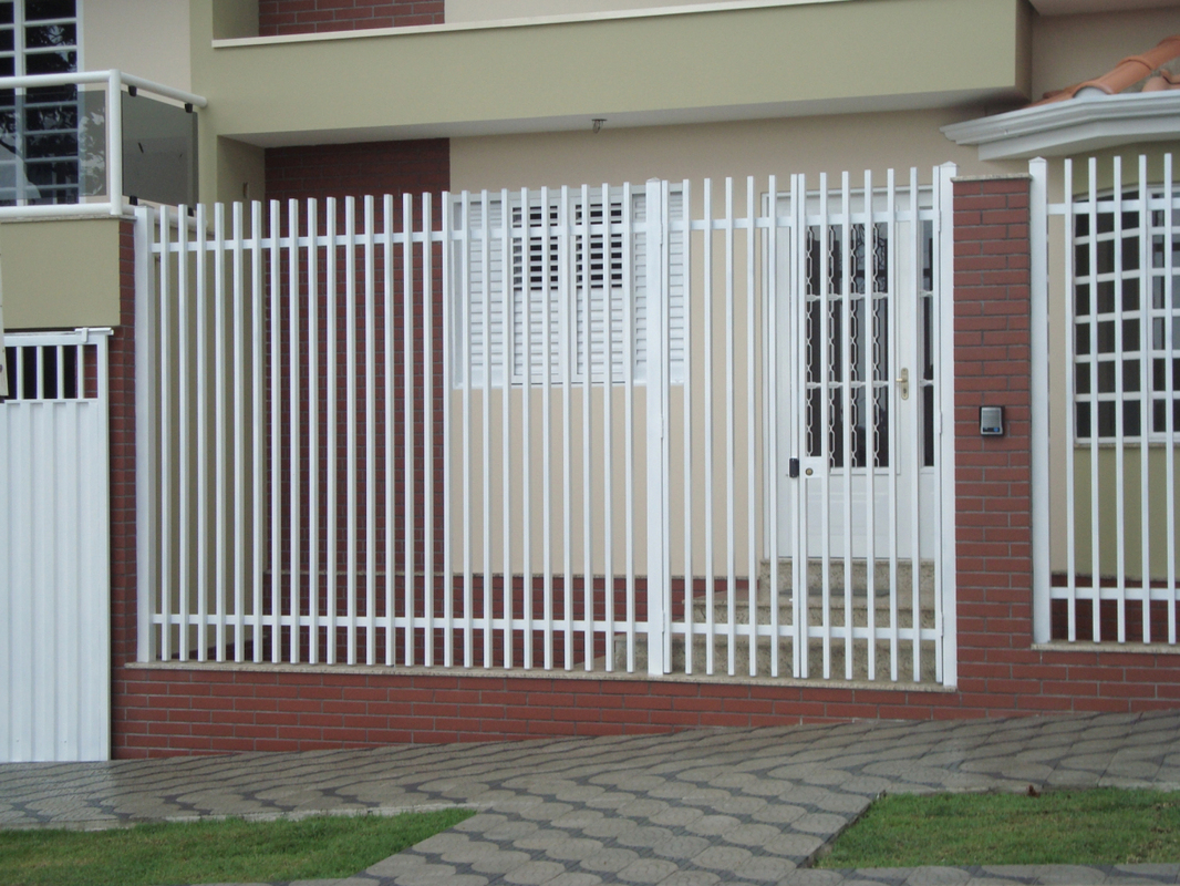 Port�es e grades em esqudrias alum�nio